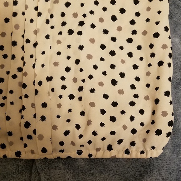 Loft Pleat Front Blouse - Picture 4 of 7